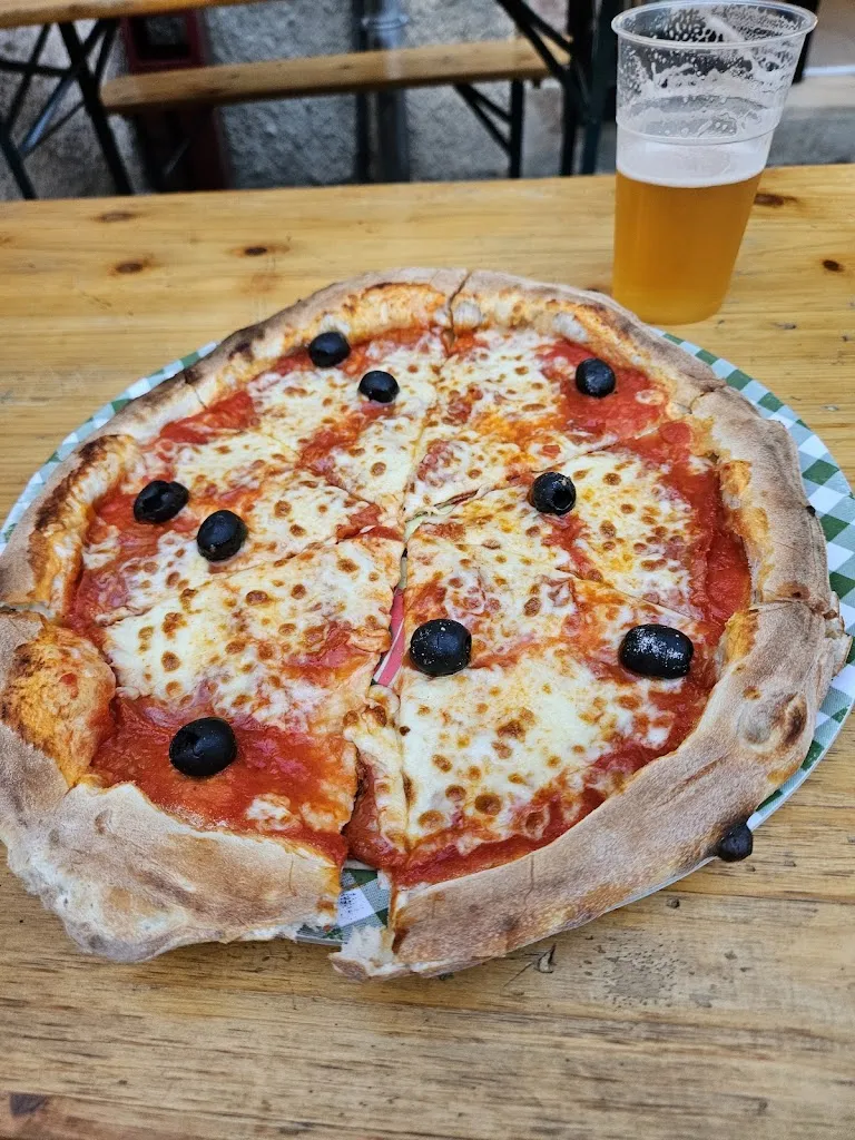 Olaf M_Pizzeria Fontana Vecchia_Pignola_review