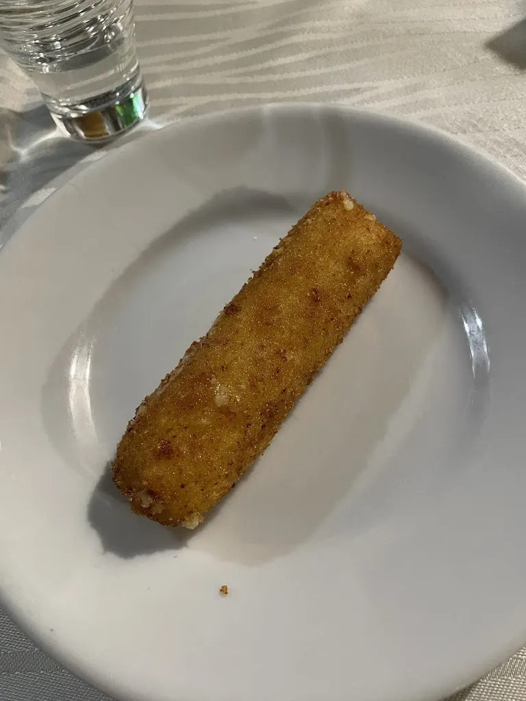 Rosa Linardi_Ristorante Pizzeria Hurricane Wine & Food Di Carmela & Rosanna Santarsiero Sas_Pignola_review