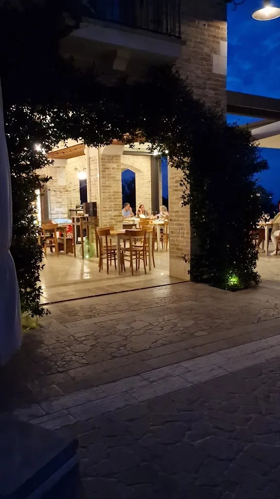 Marco Rastelli_La Loggia_Alba Adriatica_review