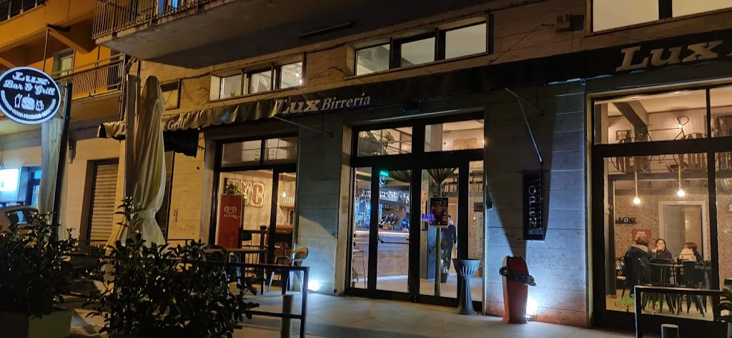 Lux Pub&Grill restaurant in Rapolla