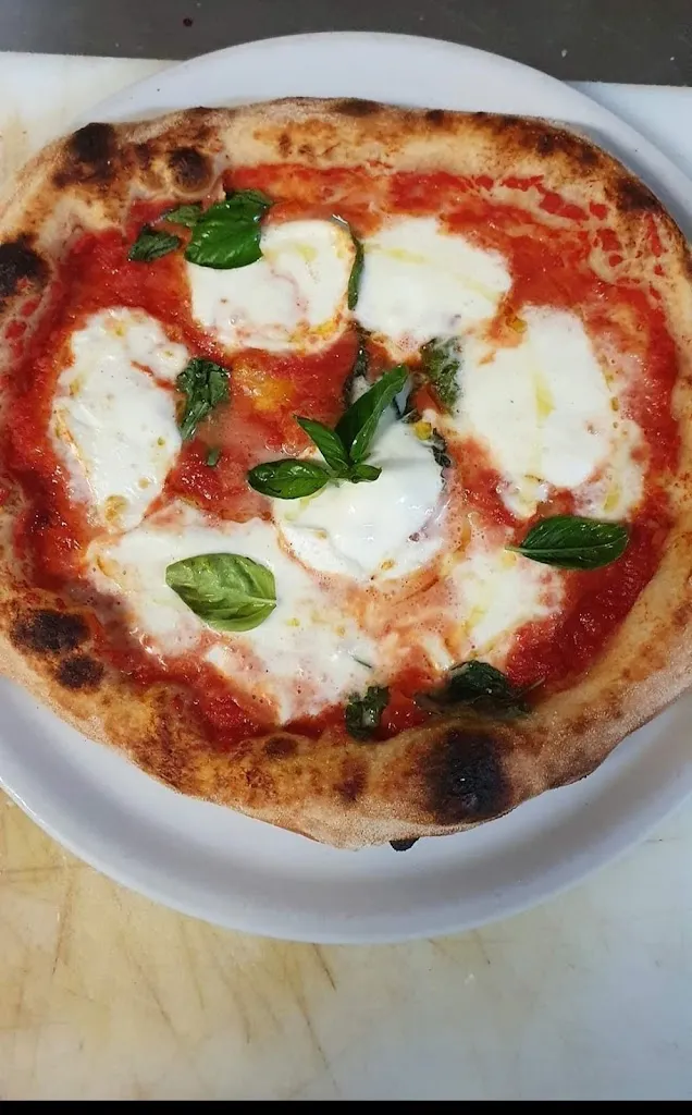 Il covo degli Artisti del gusto_Rapolla_slider_image_3