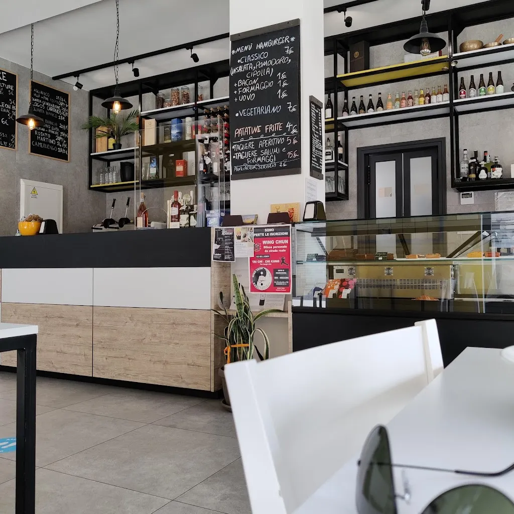 Zendè Food Drink Cafè restaurant in Rionero in Vulture