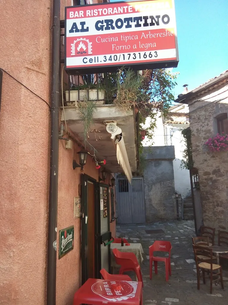 Al Grottino ristorante a San Costantino Albanese