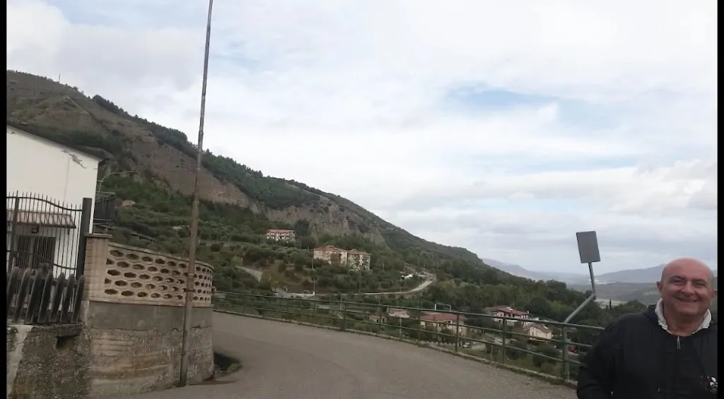 Bar Ristorante Pizzeria Affittacamere Tri Kartuçe_San Costantino Albanese_slider_image_2