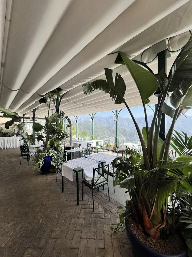 Rossellinis restaurante en Rivello