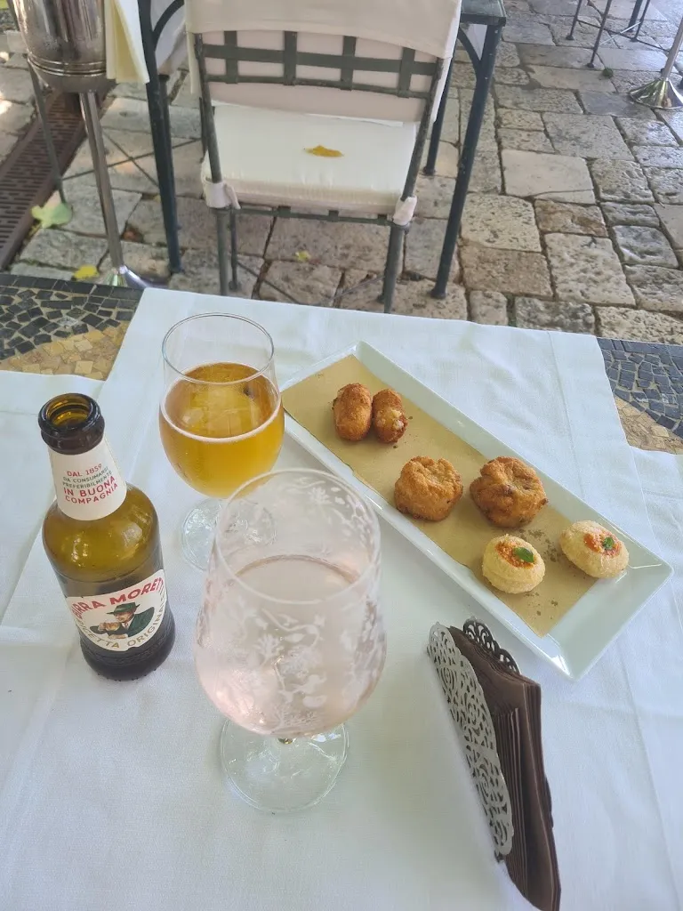 Rachael Elizabeth_Villa Maria - Hotel & Restaurant_Rivello_review