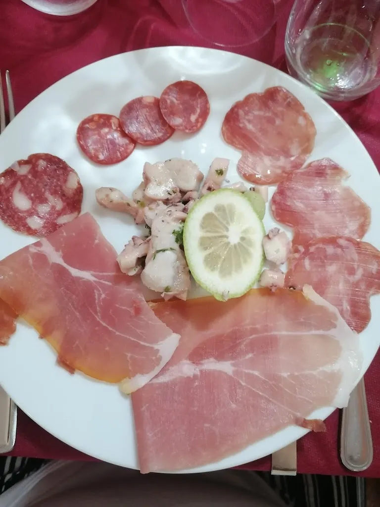 Maria Mancini_Pizzeria & Braceria Carpe-diem_Satriano di Lucania_review