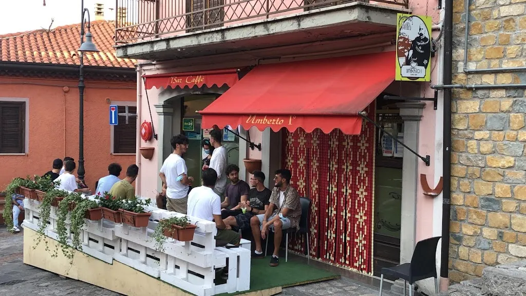 Remo Bartolomei_Lounge Caffè Umberto I_Satriano di Lucania_review
