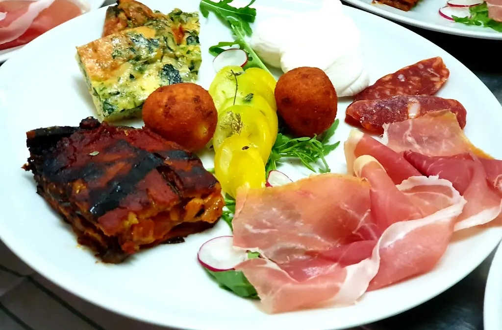 Ristorante-Pizzeria  di Rocco Lauria_Senise_slider_image_3