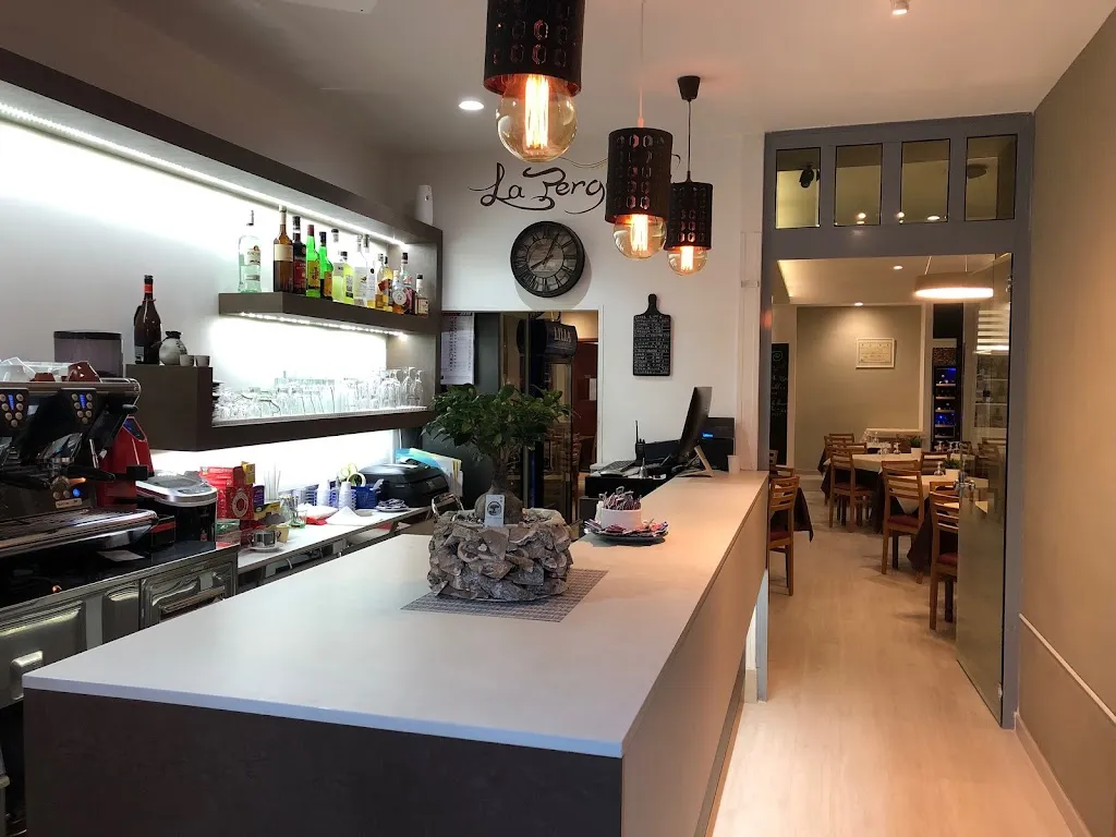 Hotel Ristorante La Pergolina_Tolve_slider_image_1