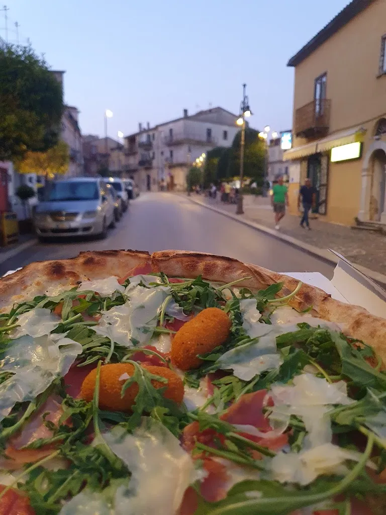 Hugo Pantoffel_Pizzeria La Fontana_Tolve_review