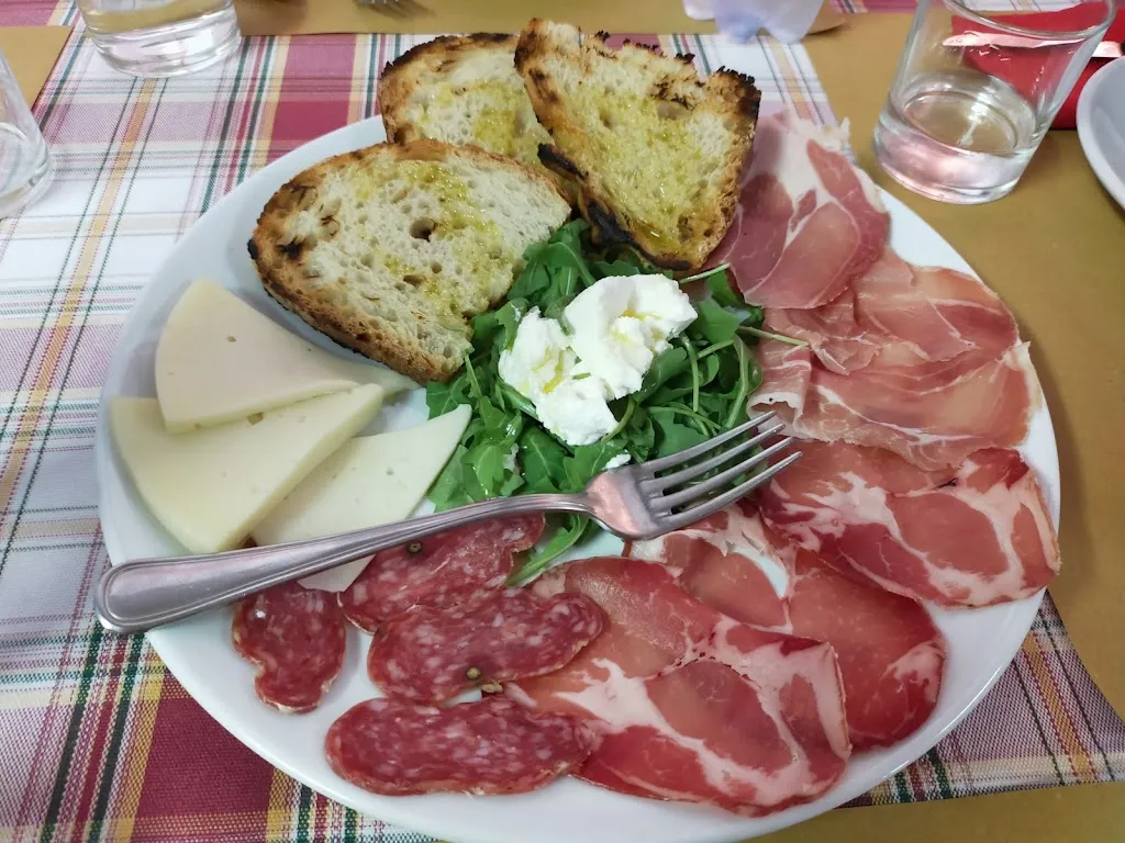 Lorenzo .30_La Piccola Corte_Cocullo_recensione