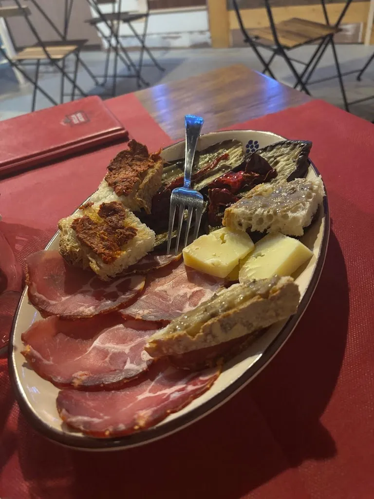 Mattia Sichi_L'incontro Ristopub_Trecchina_review