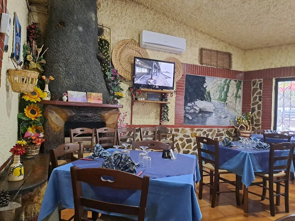 La Sorgente 3 Sas Di Francesca Gioia & C. restaurant in Trecchina