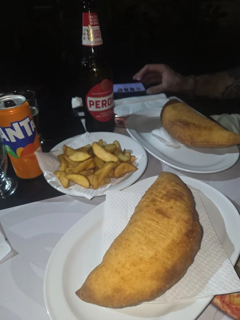 Ghiottone Trattoria Pizzeria Bar restaurant in Venosa