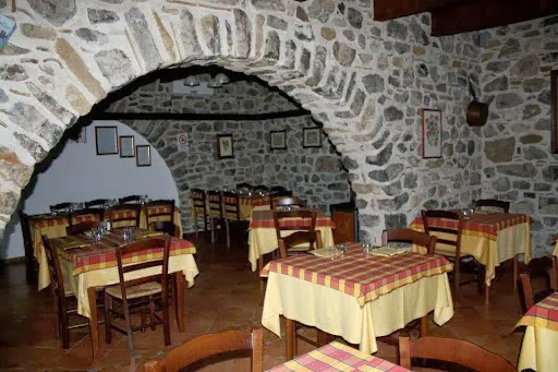 Masseria Campolerose a Viggianello nel PARCO NAZIONALE POLLINO - Prodotti TIPICI Lucani - CUCINA casalinga Lucana restaurant in Viggianello