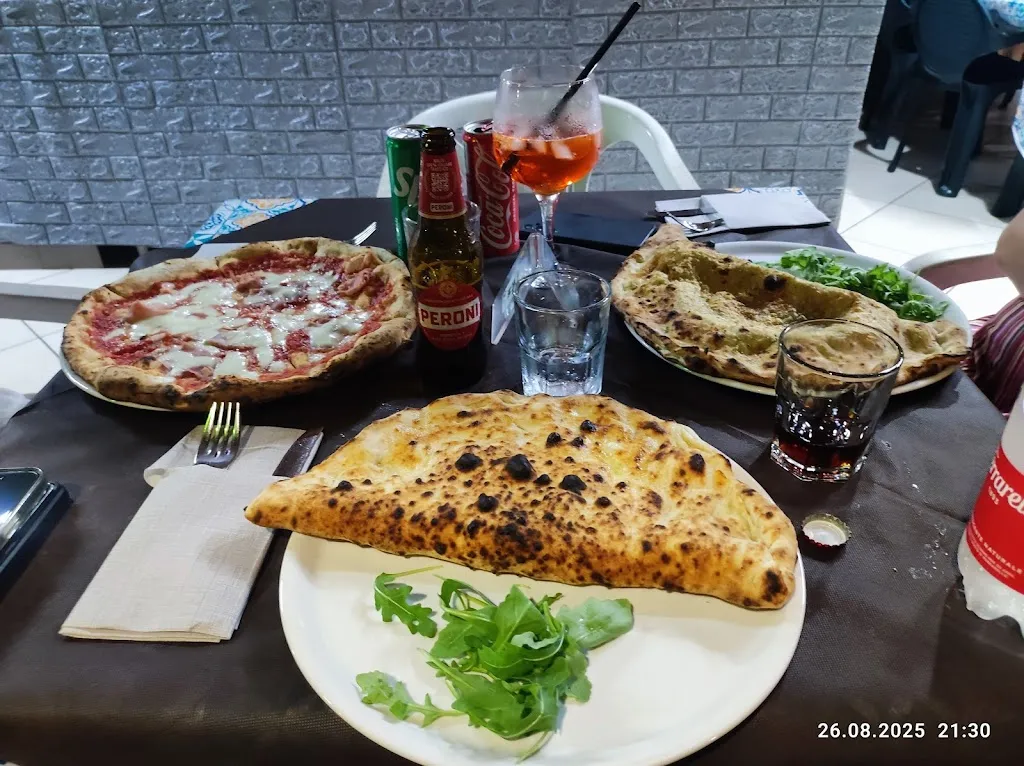 Bogdan Rogoz_Vecchia Scuola_Acquappesa_review