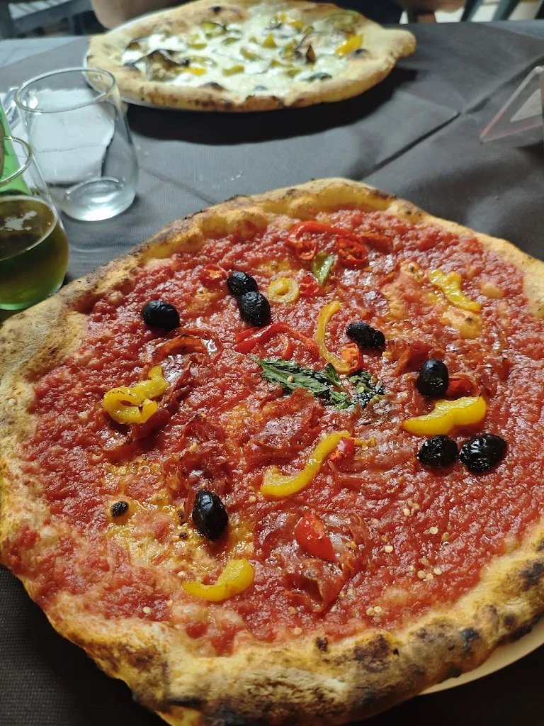 Roberto_Vecchia Scuola_Acquappesa_review