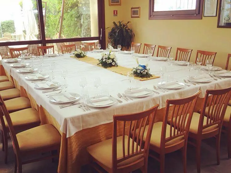 Ristorante Acquadimare restaurant in Acquappesa