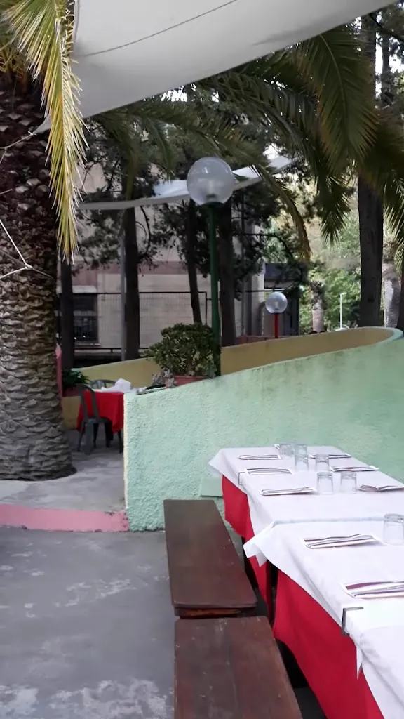 Pizzeria Reginella_Acquappesa_slider_image_2