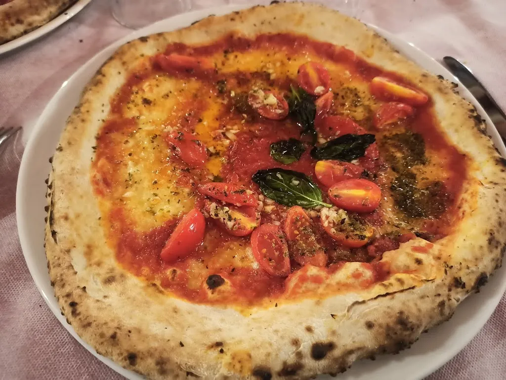 Pizzeria Reginella_Acquappesa_slider_image_3