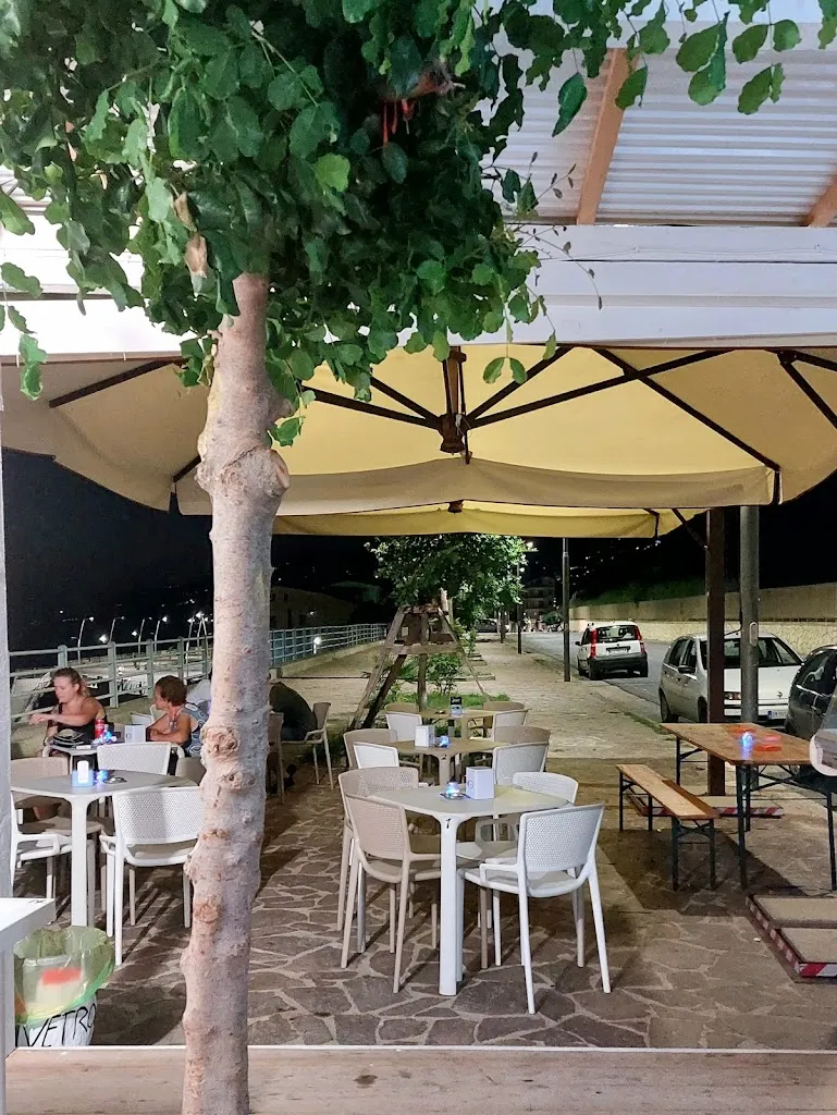 Chiosco 3000 restaurant in Acquappesa