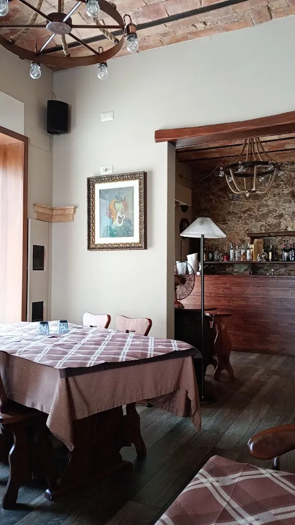 Old Station Trattoria restaurant in Acri