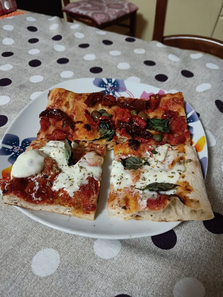 Oliva Pizzamore_Acri_slider_image_3