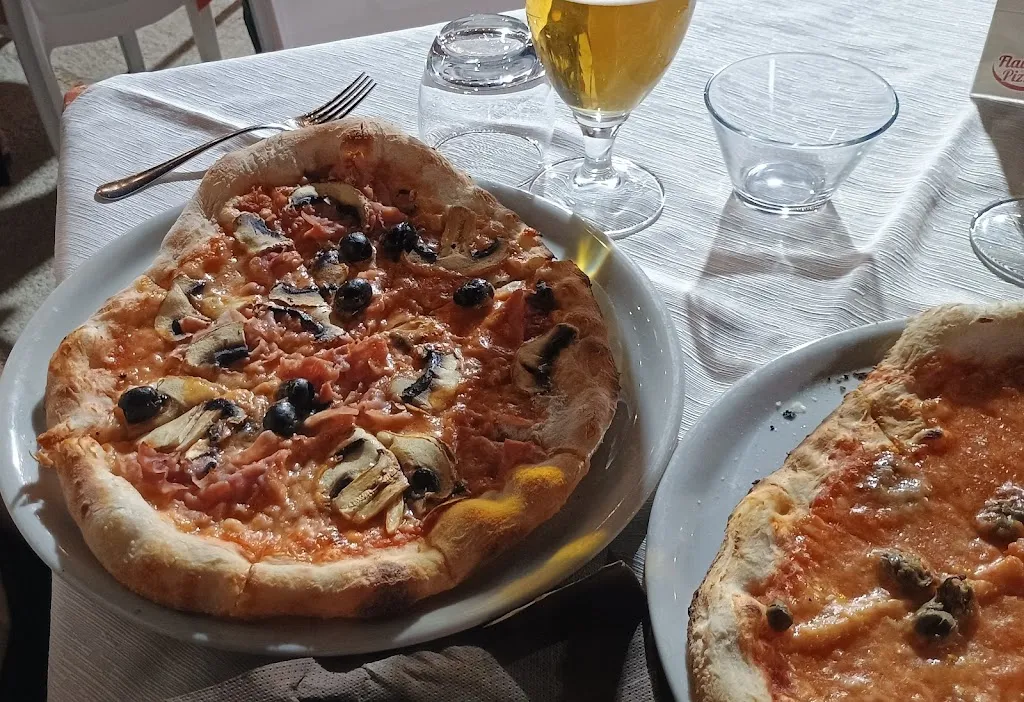 Flavour Pizza_Acri_slider_image_3