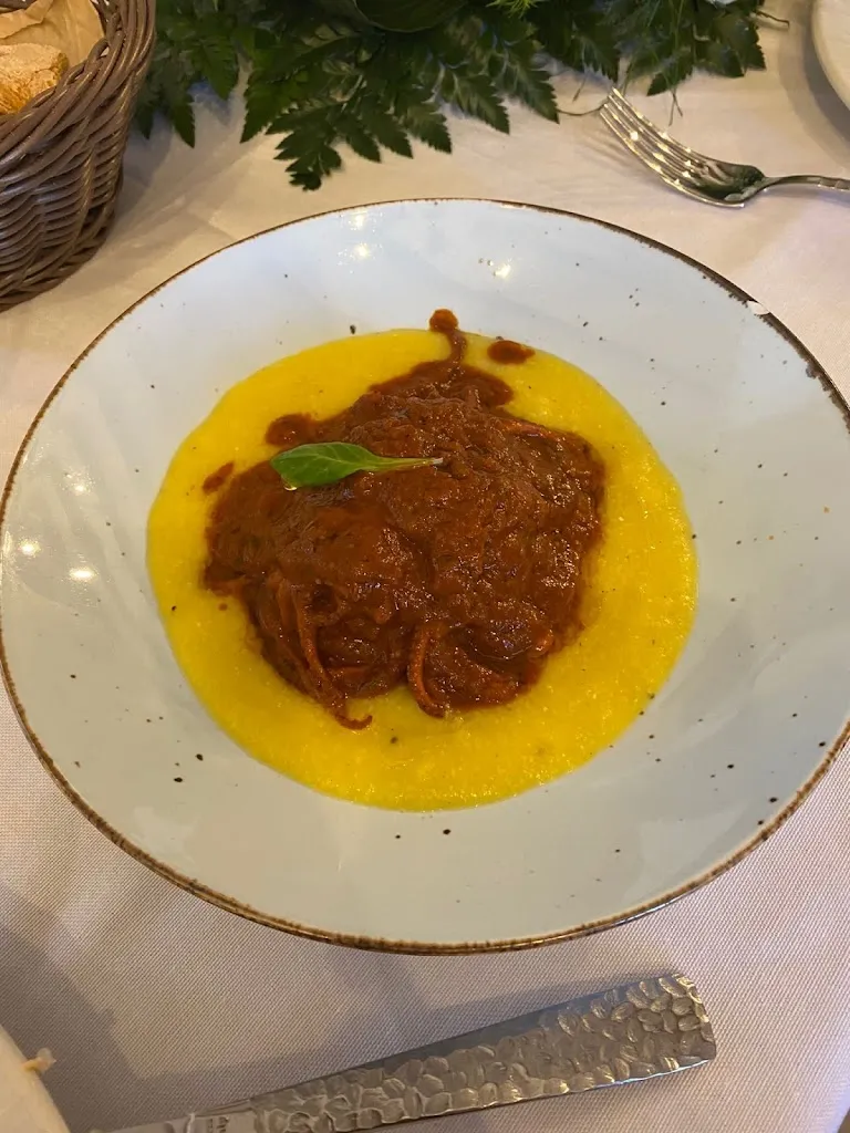 Özge Göçmen_Antica Locanda_Agnana Calabra_review