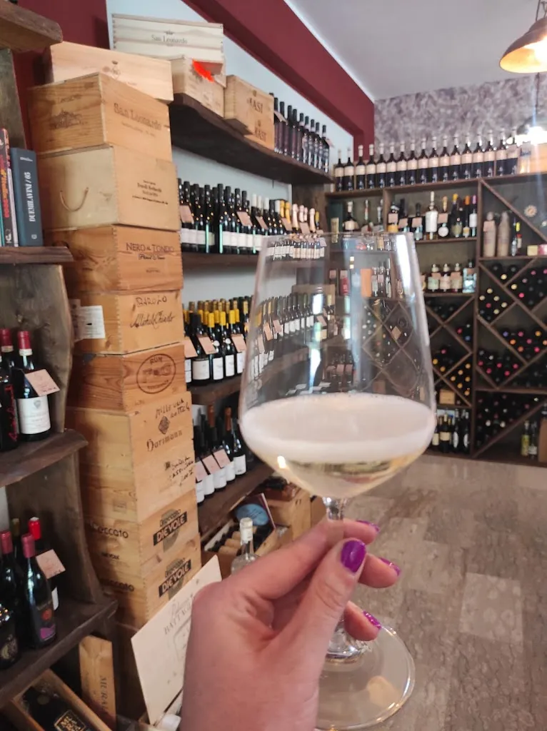 Wine shop by Augusto restaurant in Civitella Roveto