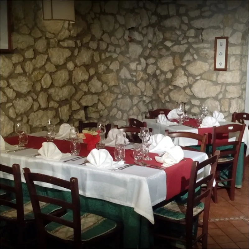 Ristorante a Piazzetta restaurant in Agnana Calabra