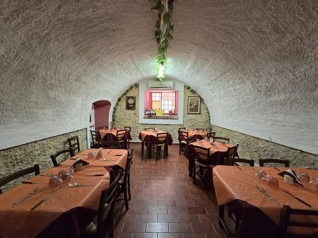 Il Brillo Parlante restaurant in Agnana Calabra