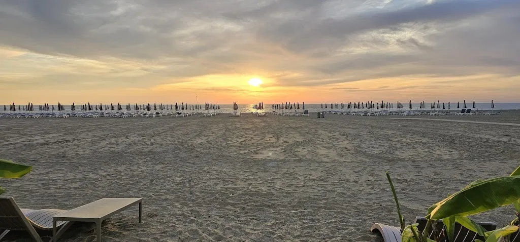 Giuseppe Marchese_Ristorante e bar del Garden Hotel Beach_Acconia_review