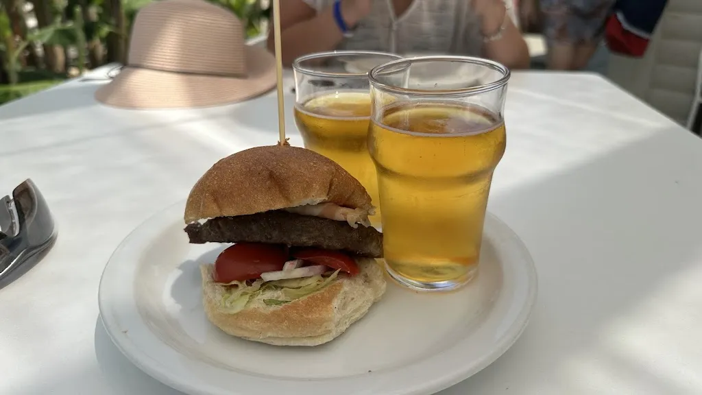 Zbigniew Podróżuje_Ristorante e bar del Garden Hotel Beach_Acconia_review