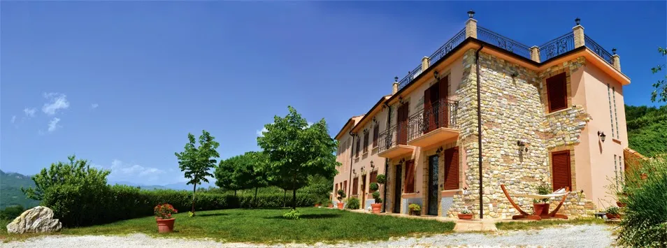 Tenuta Villa Rosato_Colledimezzo_slider_image_1