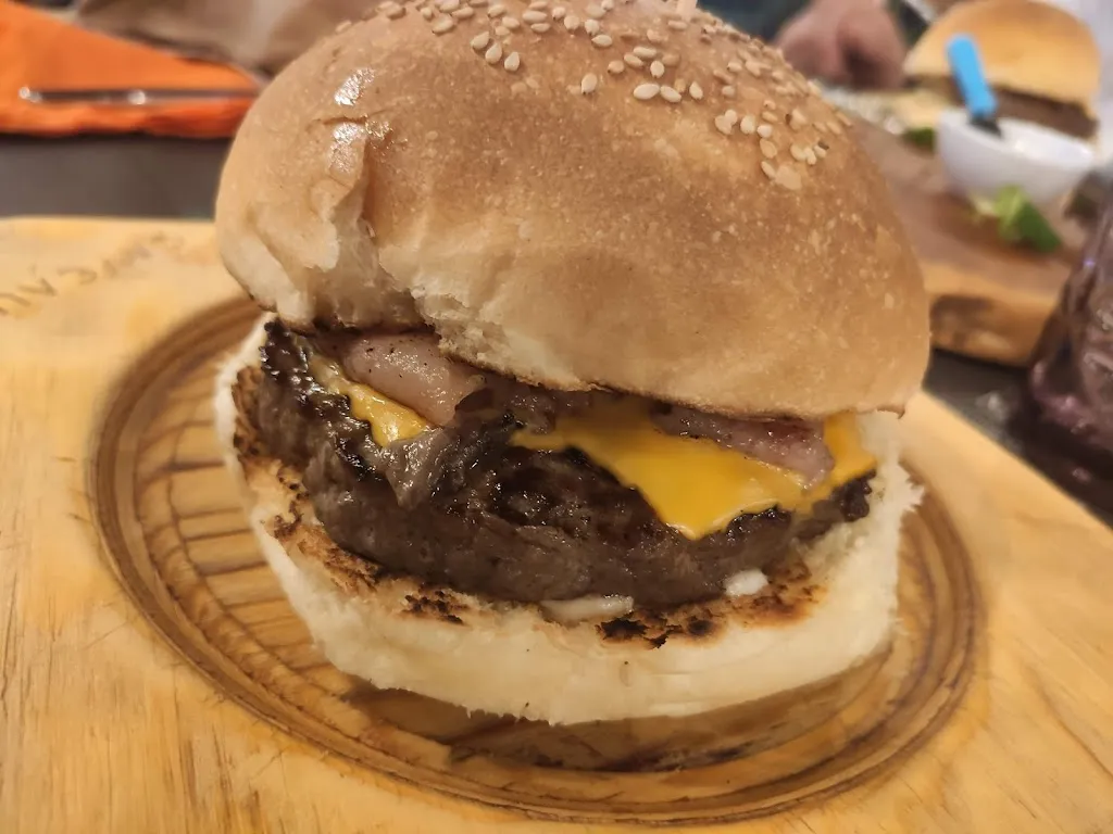 Erica Strangis_Caveau Bistrot Marinella_Acconia_review