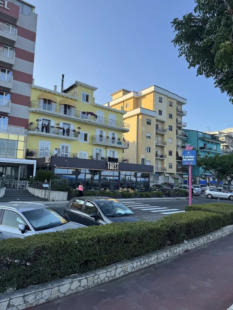 Myriam Bachmann_Twist bistrò_Acconia_review