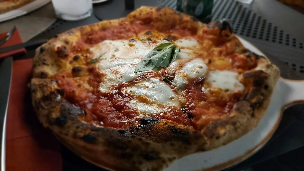 Greg Teti_Twist bistrò_Acconia_review