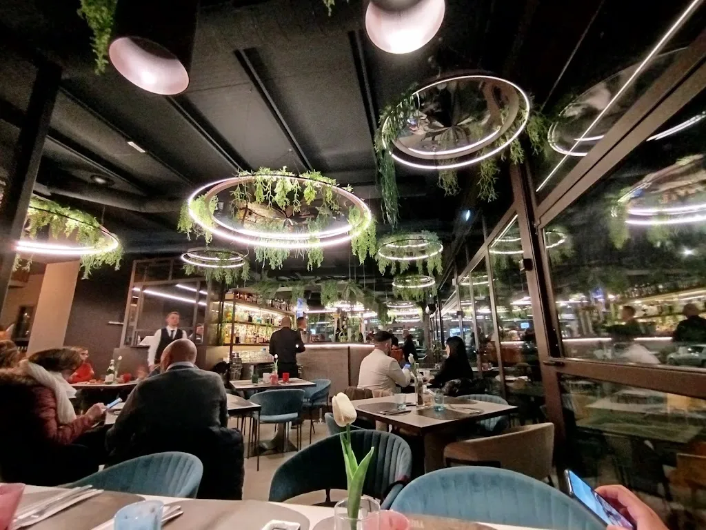 Twist bistrò restaurant in Acconia