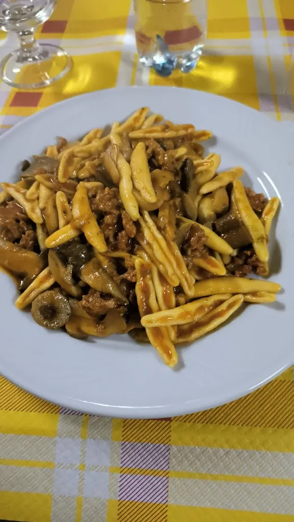 Andrea Leoci_ambrosia hostel_Alessandria del Carretto_review