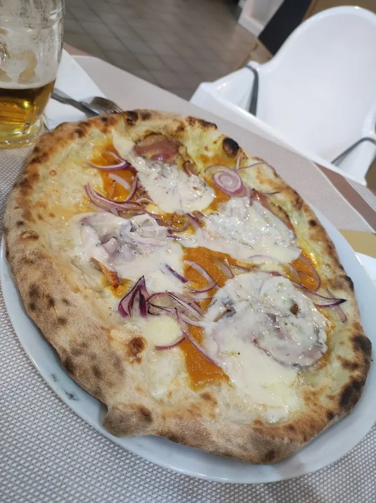 Lina Clasen_Miseria&nobiltà Ristorante &pizzeria-Altomonte cs_Altomonte_avis