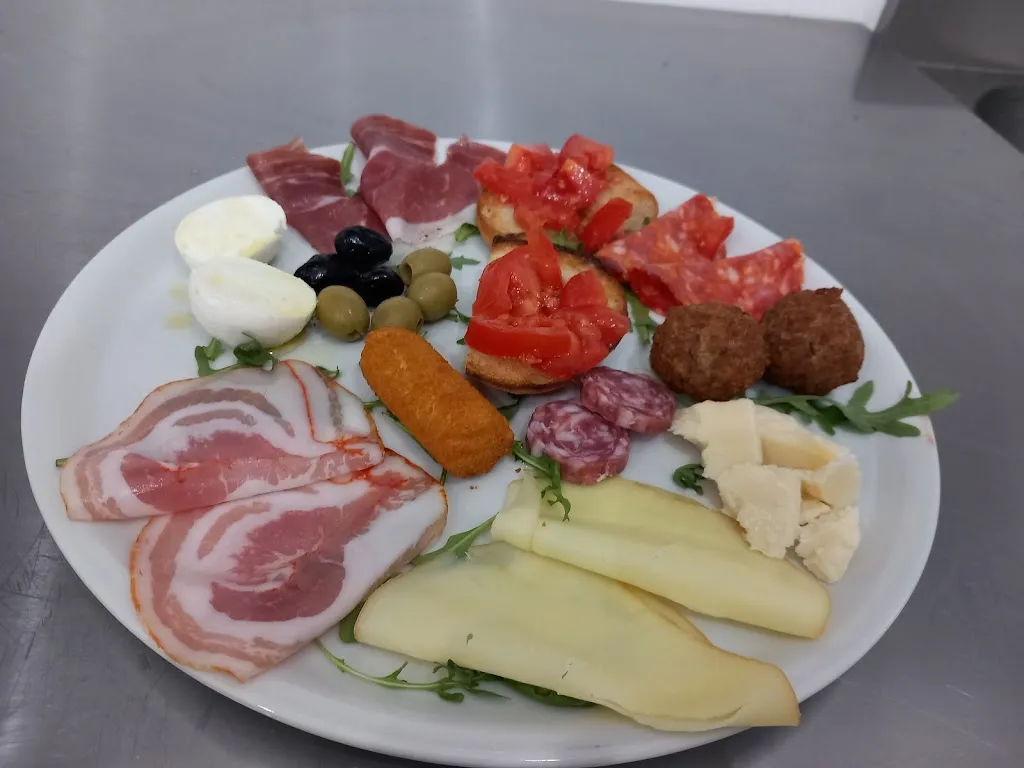 Menu_Pizzeria rosticceria Romeo_Altomonte_immagine_7