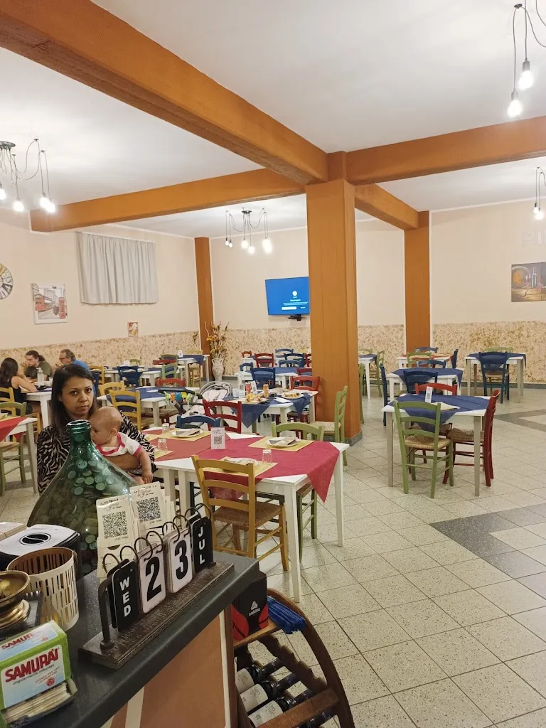 Pinseria La Regina restaurant in Amendolara