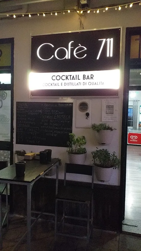 Antonella Katya Di Maio_Cafè 711_Amendolara_review