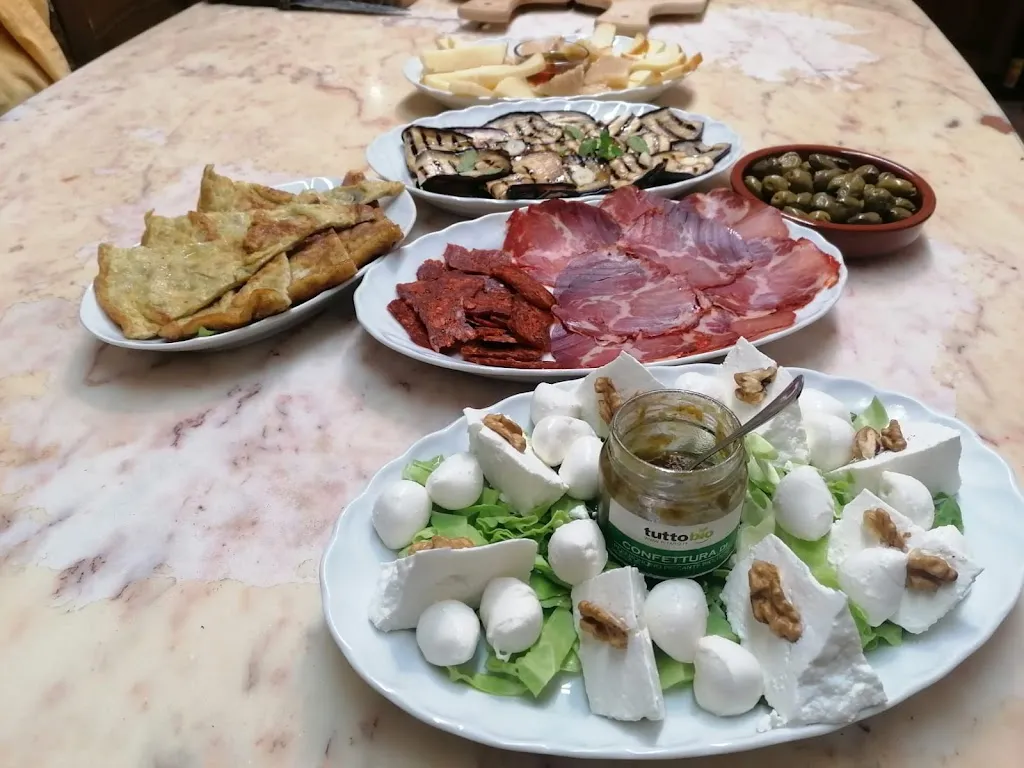 Don Antonio - Pitaro Home Restaurant_Aprigliano_slider_image_3