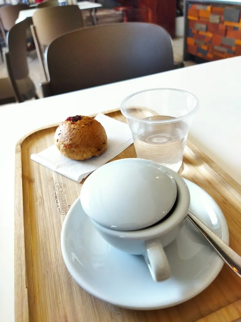 mariella d'ippolito_Art Cafè - Lounge Bar & Bistrot_Andreotta_review