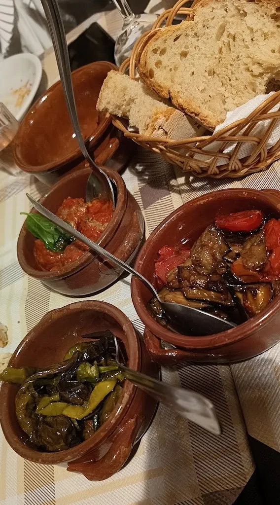 Orlando Mele_Porcopò's Inn_Andreotta_review