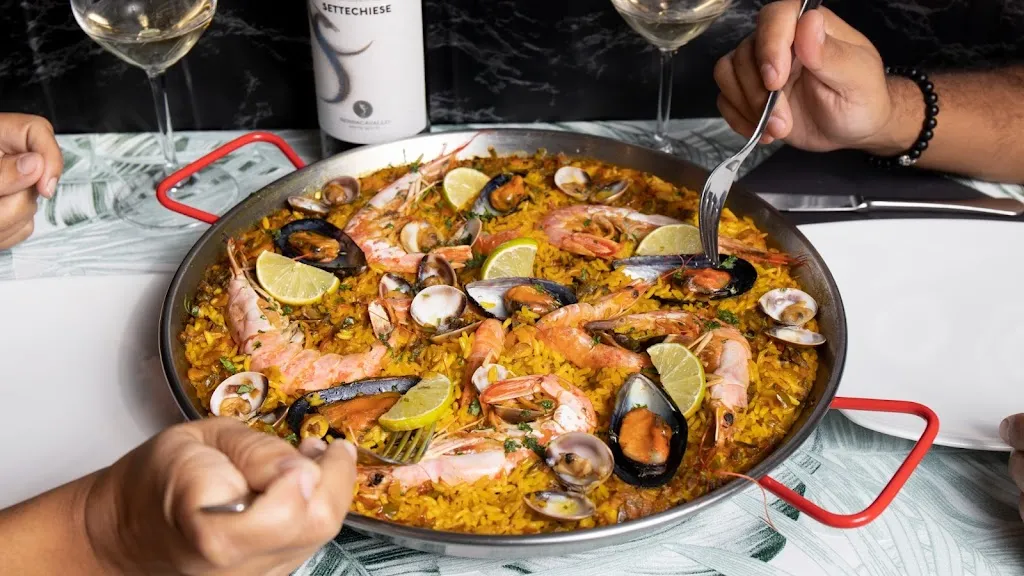 Caracas Bistro 25 | Cucina tipica latinoamericana_Amantea_slider_image_2