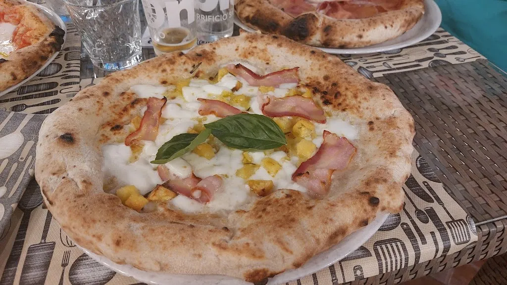 Menu_Due Bicchieri Gourmet Pizzeria_Amantea_image_1